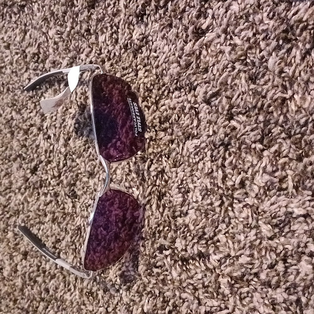 Polycarbonate style eye sunglasses